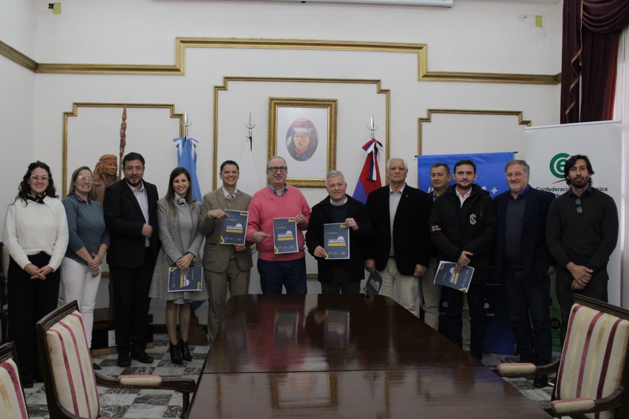 El Gobernador encabezó el lanzamiento de la Semana de la Industria en Casa de Gobierno