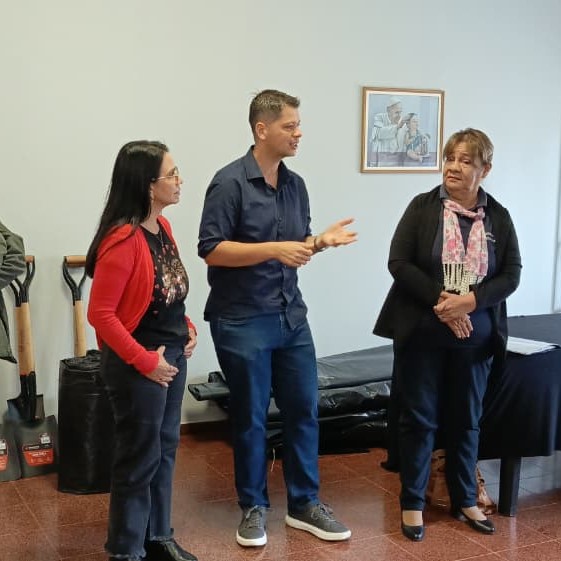 Se entregaron herramientas a oleros de Santa Ana en el marco del Programa de Fortalecimiento del Sector