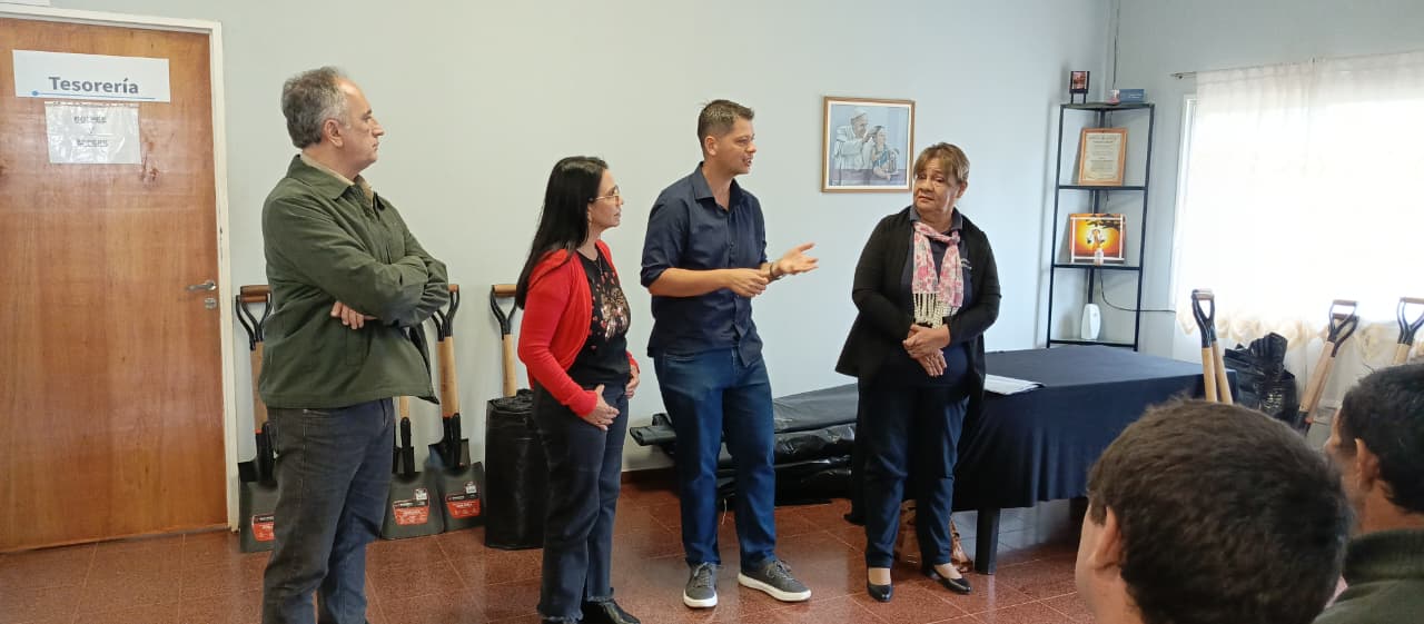 Se entregaron herramientas a oleros de Santa Ana en el marco del Programa de Fortalecimiento del Sector