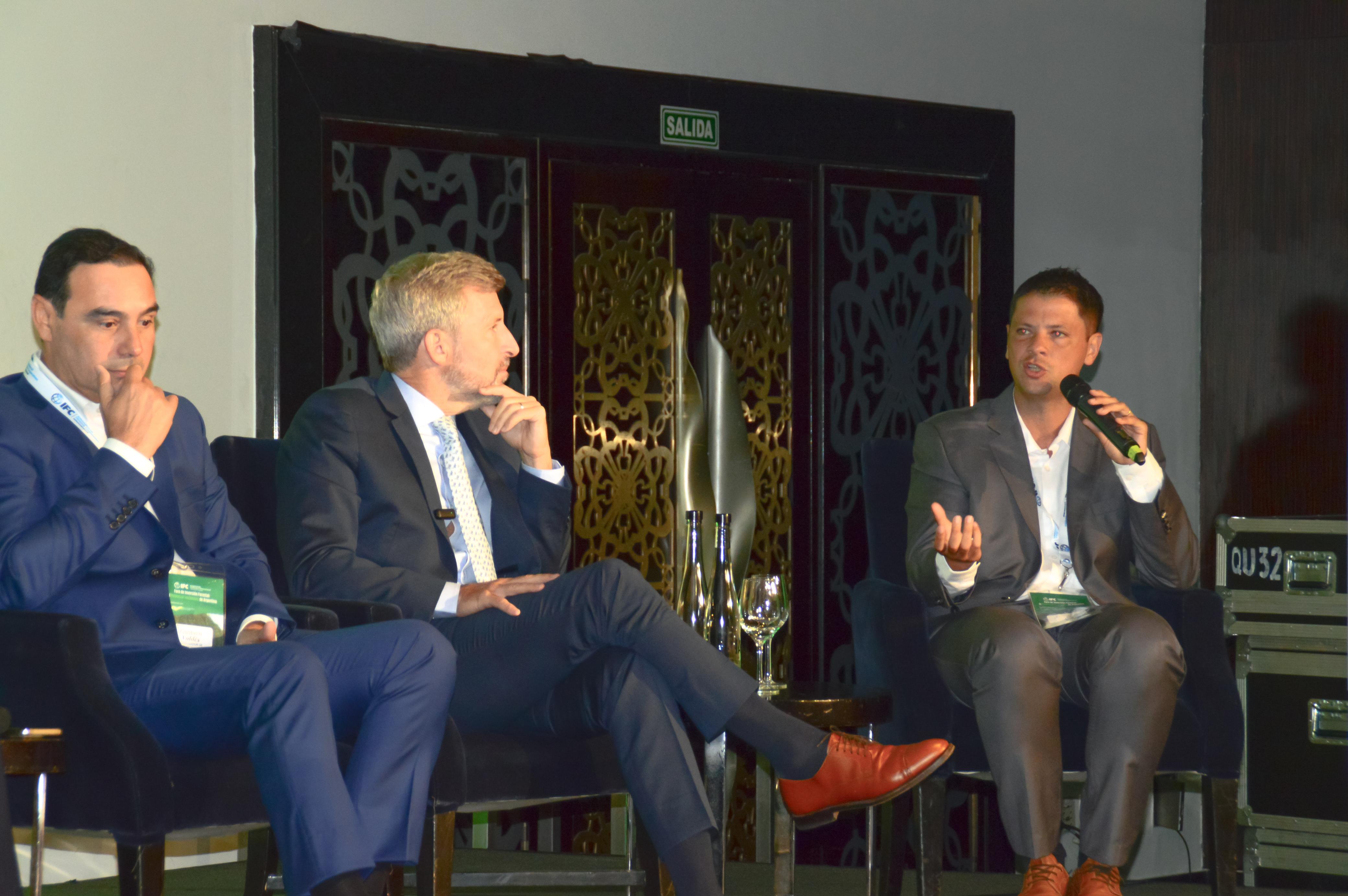 Federico Fachinello participo en el Foro de Inversion Forestal en Buenos Aires 02