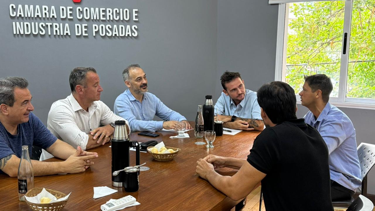 Industria present herramientas y programas de apoyo a empresarios de la CCP 02